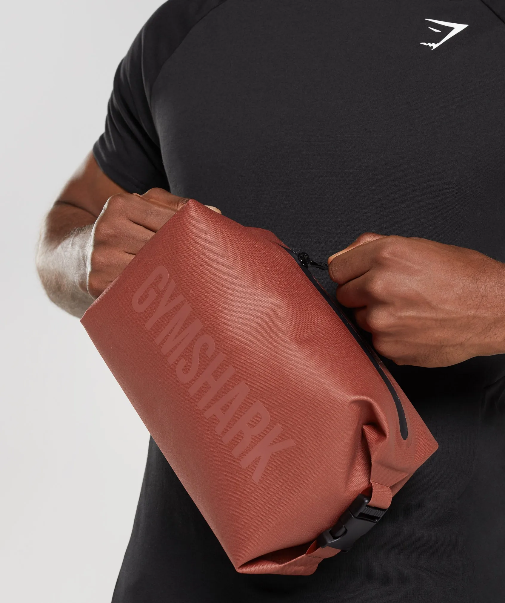 Gymshark X-Series Wash Bag - Persimmon Red